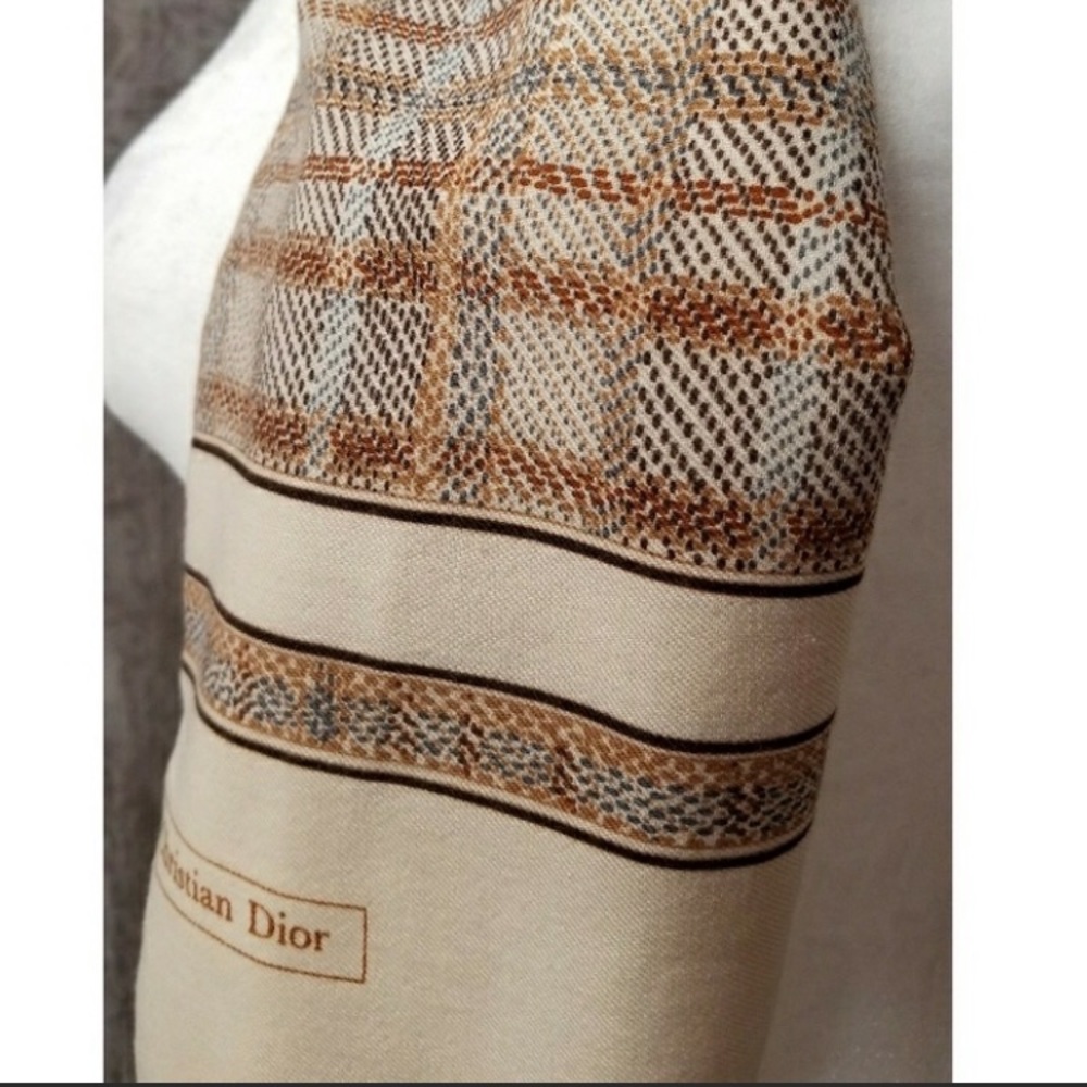 SOLD ‼️Authentic Christian Dior scarf. - Picture 2 of 2